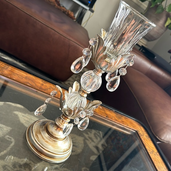 Beautiful votive candle stick with dangles - Picture 1 of 3